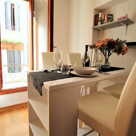 公寓 Charming Canal View San Marco