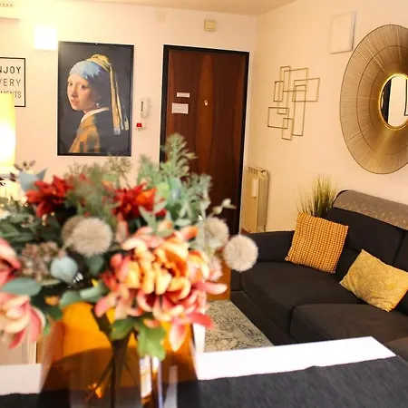 Charming Canal View San Marco