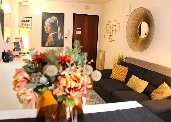 Charming Canal View San Marco