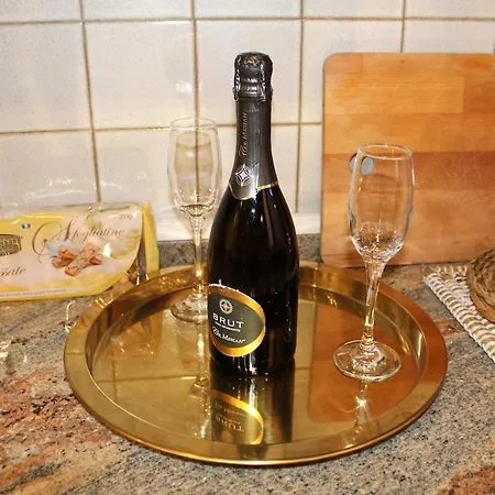 Charming Canal View San Marco Apartman Velence