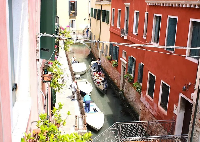 Charming Canal View San Marco Venise