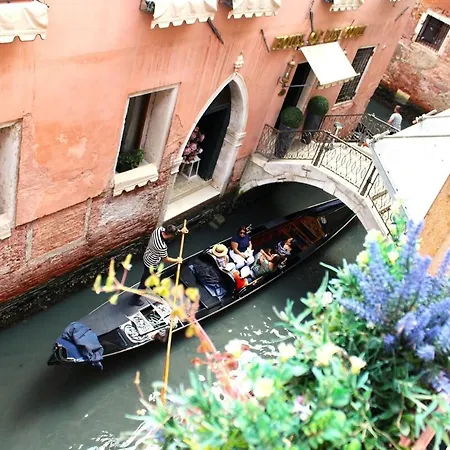 Charming Canal View San Marco Lägenhet Venedig